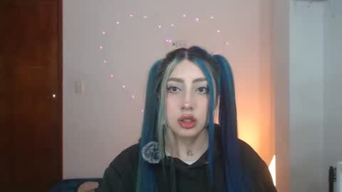 Snapshot of is_nat chatting on November 25, 2025, 3:17 am Nat online show from November 25, 2025, 3:17 am