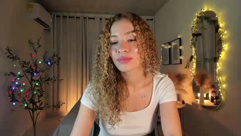 isa_____ online show from January 7, 2025, 4:50 am