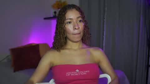 isa_____ online show from September 23, 2025, 2:03 am