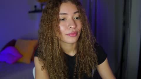 isa_____ online show from October 28, 2025, 12:58 am