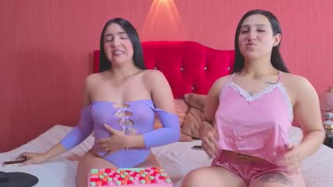 Isa and Natasha online show from October 23, 2025, 1:32 pm