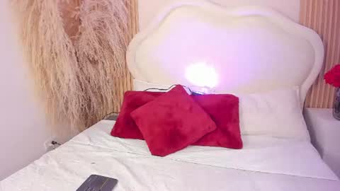 Snapshot of isa_croft chatting on June 16, 2026, 1:03 pm isa_croft online show from June 16, 2026, 1:03 pm
