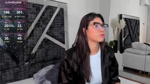 Snapshot of isa_jonness_ chatting on March 31, 2026, 12:38 pm oIssaJonneso online show from March 31, 2026, 12:38 pm