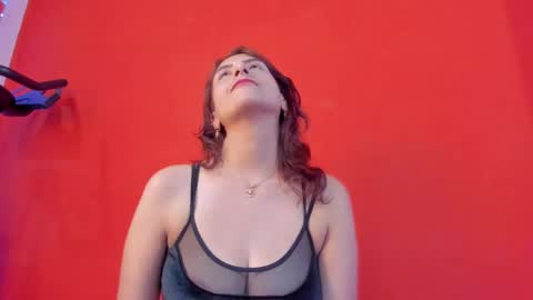 Isabella online show from February 12, 2025, 2:54 pm