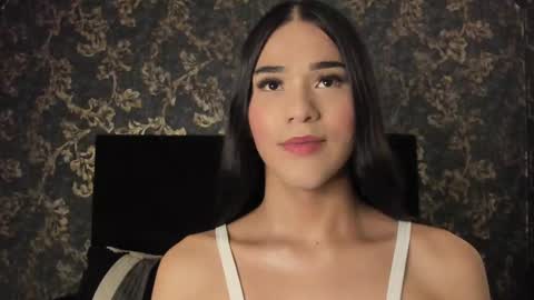 Isa  online show from March 7, 2025, 3:28 pm