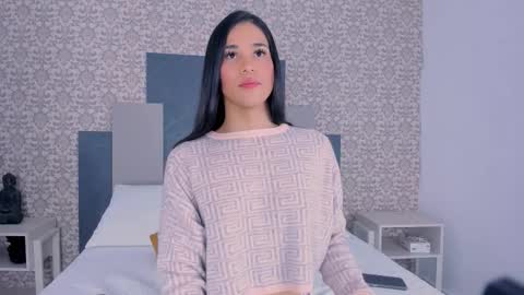 Isa  online show from October 17, 2025, 2:19 pm