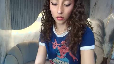 isa_r online show from September 27, 2025, 3:22 am