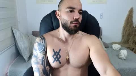 Isaac carter online show from November 21, 2025, 10:47 am