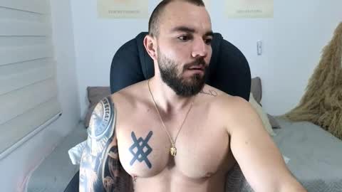 Isaac carter online show from November 25, 2025, 10:59 am