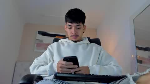 isaac_cryston online show from December 20, 2025, 7:32 pm