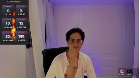 Snapshot of isaac_miler chatting on November 15, 2025, 9:32 pm isaac online show from November 15, 2025, 9:32 pm