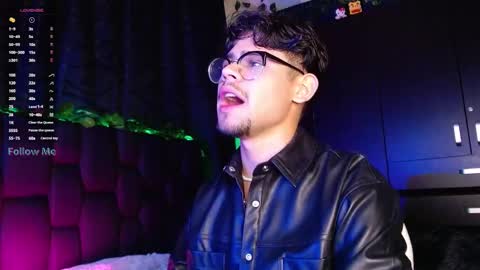 Isaac Saenz. online show from December 17, 2024, 12:23 am