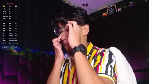 Isaac Saenz. online show from January 18, 2025, 11:11 pm