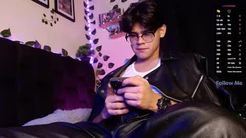 Isaac Saenz. online show from February 20, 2025, 10:04 pm