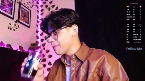 Isaac Saenz. online show from February 27, 2025, 10:53 pm