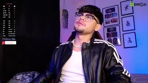 Isaac Saenz. online show from November 18, 2025, 10:36 pm