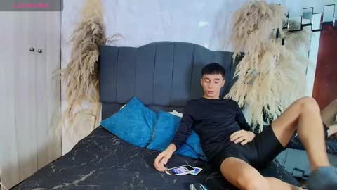 Isaac tan online show from February 20, 2026, 4:31 am