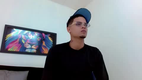 Snapshot of isaacas chatting on November 13, 2025, 11:31 am Isaacas online show from November 13, 2025, 11:31 am