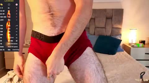 isaacblaze  online show from June 5, 2026, 3:46 am