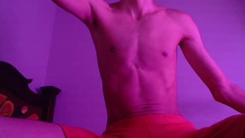 Snapshot of isaaclatino chatting on January 4, 2025, 6:41 am isaac online show from January 4, 2025, 6:41 am