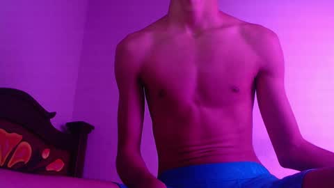 Snapshot of isaaclatino chatting on January 6, 2025, 5:52 am isaac online show from January 6, 2025, 5:52 am