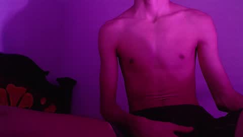 Snapshot of isaaclatino chatting on January 29, 2025, 8:29 am isaac online show from January 29, 2025, 8:29 am