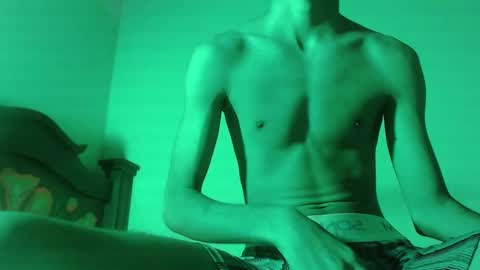 Snapshot of isaaclatino chatting on February 2, 2025, 2:27 am isaac online show from February 2, 2025, 2:27 am