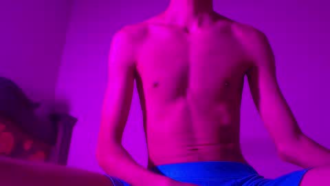 Snapshot of isaaclatino chatting on February 12, 2025, 4:33 am isaac online show from February 12, 2025, 4:33 am
