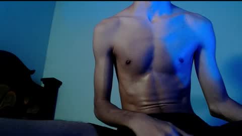 Snapshot of isaaclatino chatting on February 18, 2025, 7:32 am isaac online show from February 18, 2025, 7:32 am