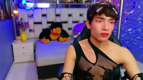 Snapshot of isaacnova chatting on April 2, 2026, 7:11 pm isaacnova online show from April 2, 2026, 7:11 pm