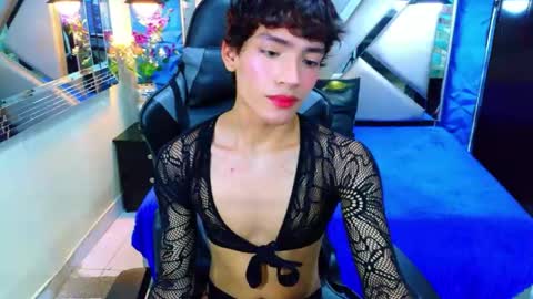 Snapshot of isaacnova chatting on April 17, 2026, 7:50 pm isaacnova online show from April 17, 2026, 7:50 pm