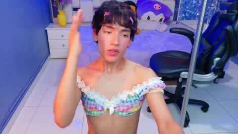 Snapshot of isaacnova chatting on April 24, 2026, 9:39 pm isaacnova online show from April 24, 2026, 9:39 pm