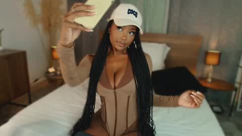 Snapshot of isaacoleman chatting on November 10, 2025, 7:57 pm Isaa Coleman online show from November 10, 2025, 7:57 pm