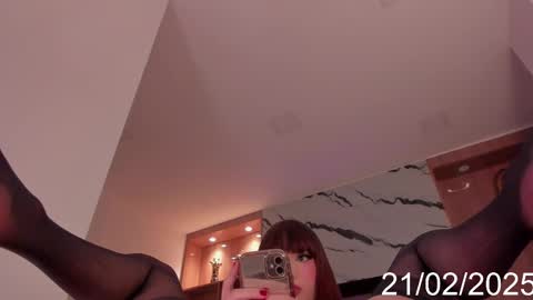 Snapshot of isabel_escorcia chatting on February 21, 2025, 9:02 am Isabel online show from February 21, 2025, 9:02 am