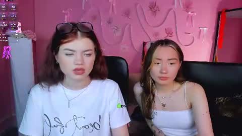 Snapshot of isabel_wave chatting on June 23, 2026, 7:12 pm isabel online show from June 23, 2026, 7:12 pm