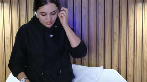 Snapshot of isabela_bla12 chatting on December 21, 2025, 1:46 am isa1207 online show from December 21, 2025, 1:46 am