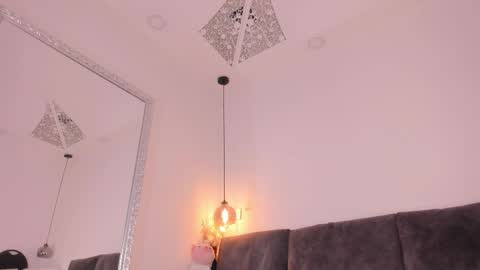 Isabela online show from October 26, 2025, 12:11 pm