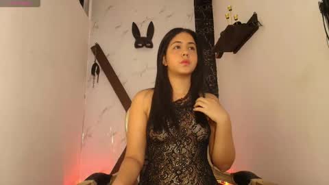 Isabella online show from October 17, 2025, 7:27 pm