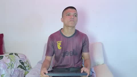 Isabella online show from May 14, 2026, 11:22 pm