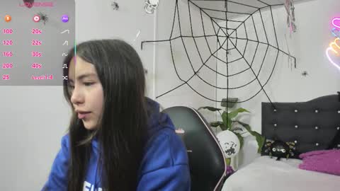 ISABELA  online show from November 6, 2025, 11:55 am