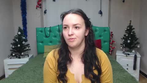 IsabelBlackberry online show from January 6, 2025, 6:03 am