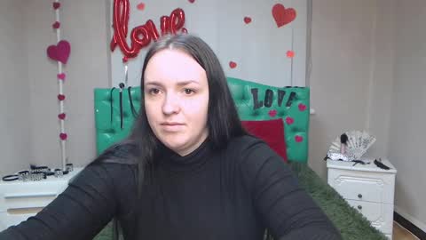 IsabelBlackberry online show from March 10, 2025, 9:10 am