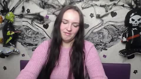 IsabelBlackberry online show from November 1, 2025, 6:04 am