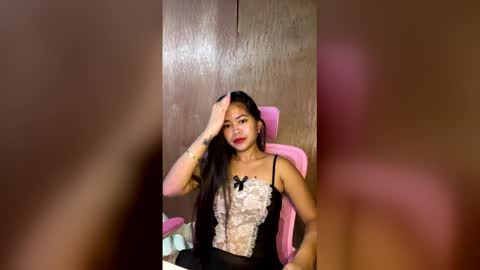 isabella200412 online show from April 5, 2026, 4:04 pm