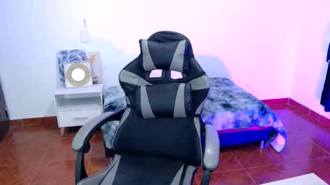 isabella__777 online show from December 14, 2025, 4:07 am