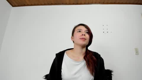 isabella_jaramillo online show from October 11, 2025, 12:26 pm