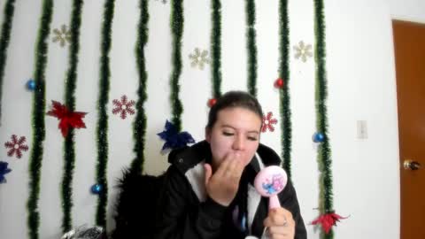 isabella_jaramillo online show from December 2, 2025, 12:21 pm