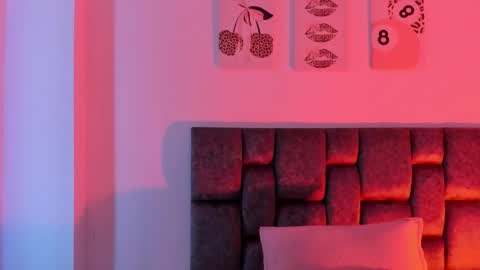 Isabella Moon9 online show from March 28, 2026, 12:05 pm