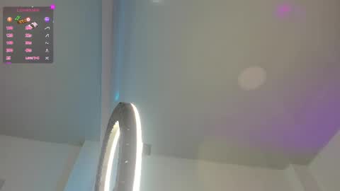Snapshot of isabella_moon9 chatting on May 26, 2026, 11:28 am Isabella Moon9 online show from May 26, 2026, 11:28 am