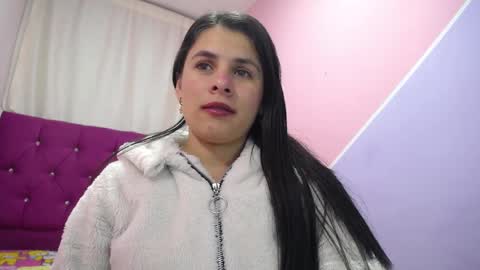 Snapshot of isabella_nice_ chatting on December 7, 2024, 1:58 am abby online show from December 7, 2024, 1:58 am